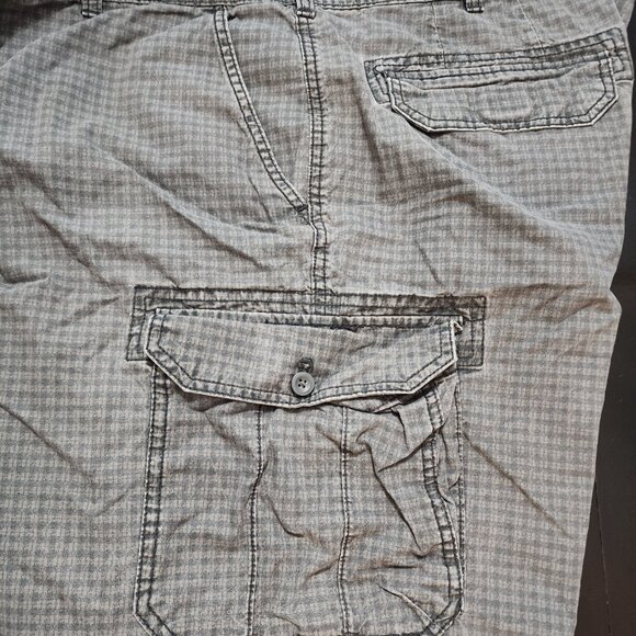 4 Pair Mens IZON patterned shorts  42W - Picture 3 of 9